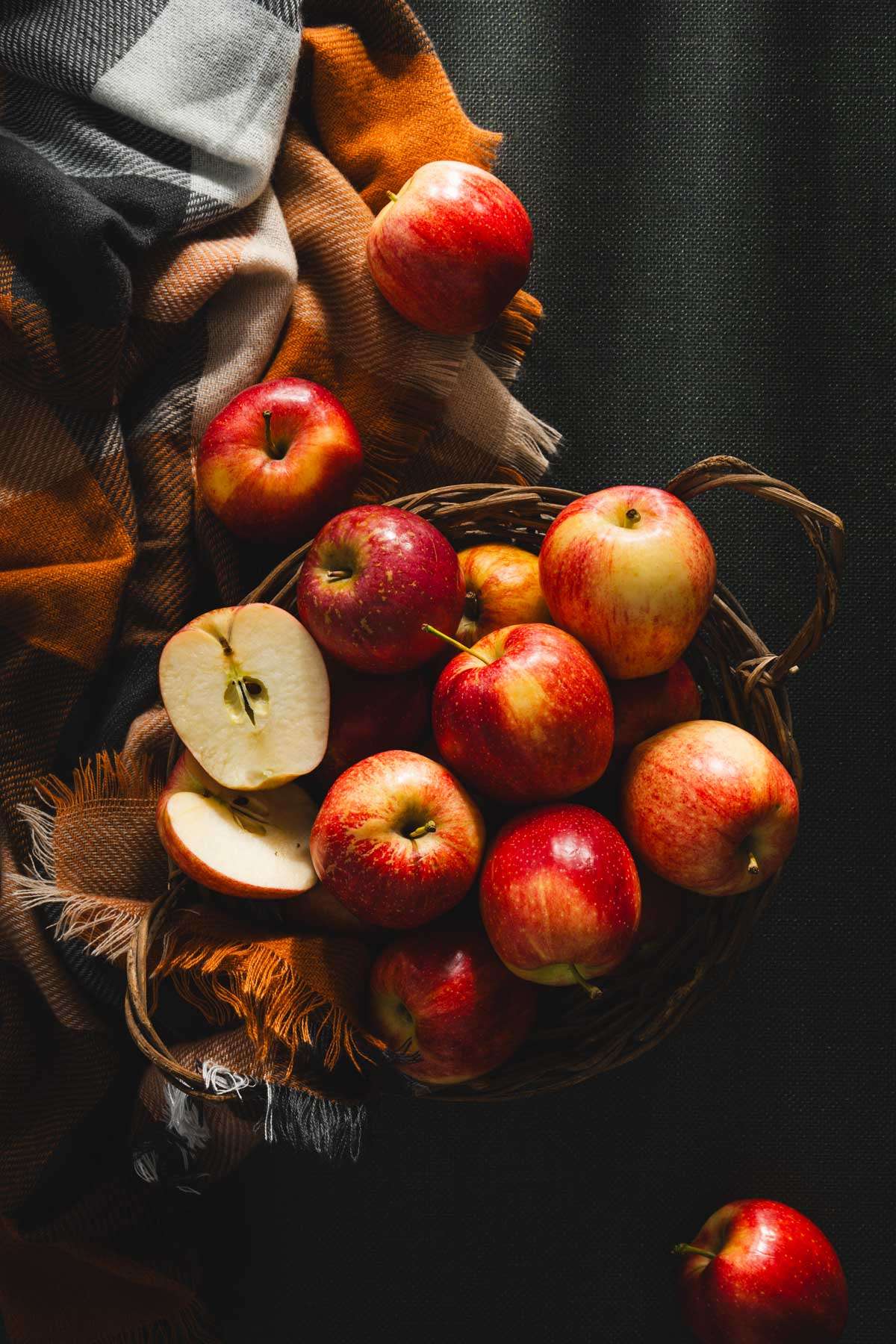 apples in a basket