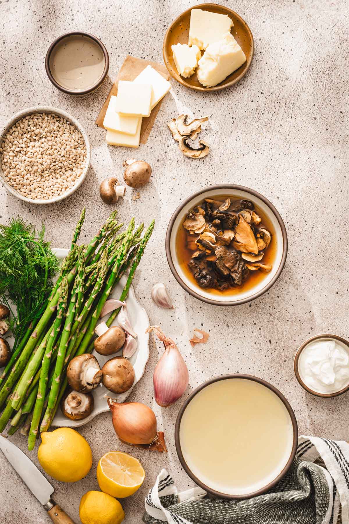 dish wiht soaking mushrooms