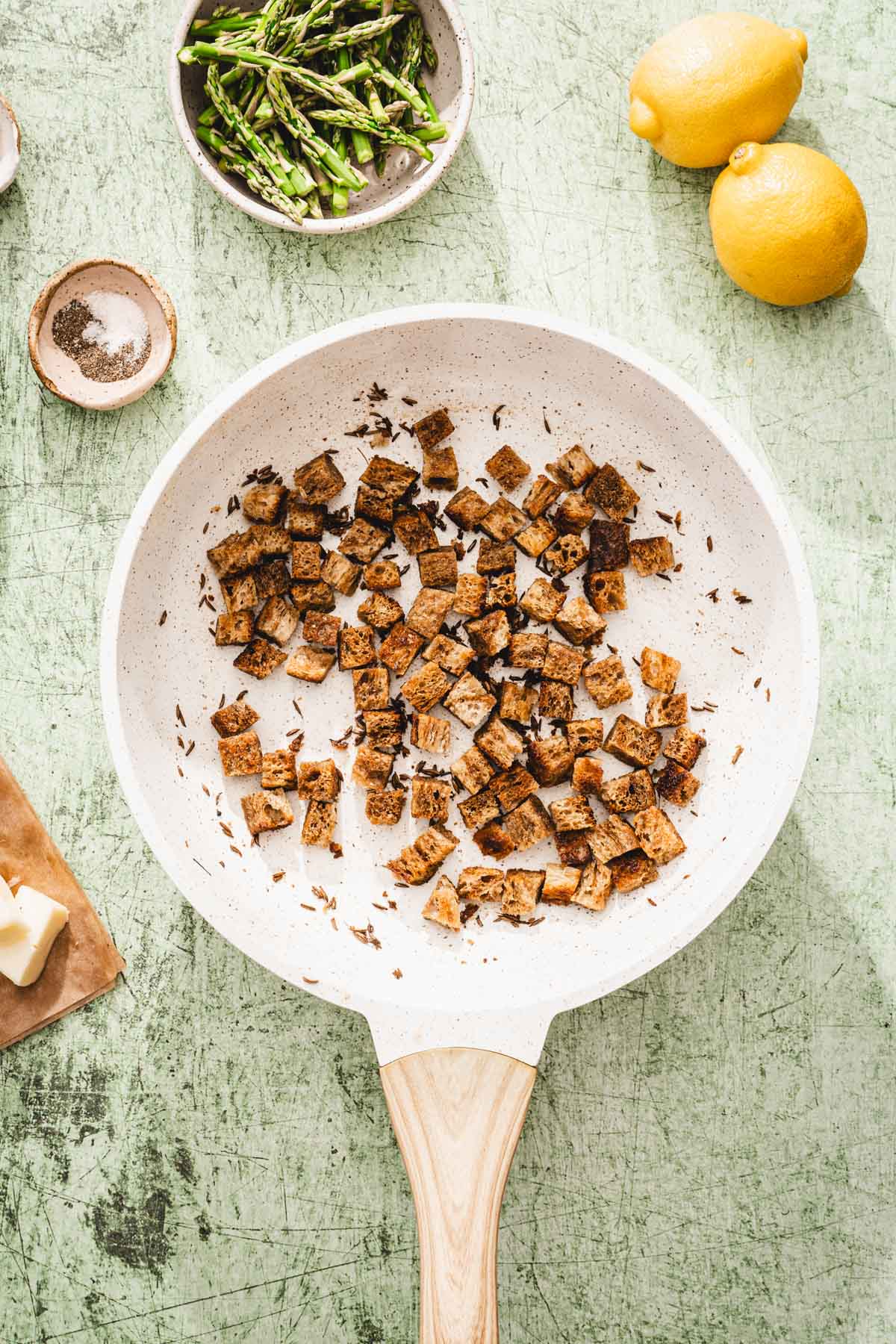 skillet with rye croutons