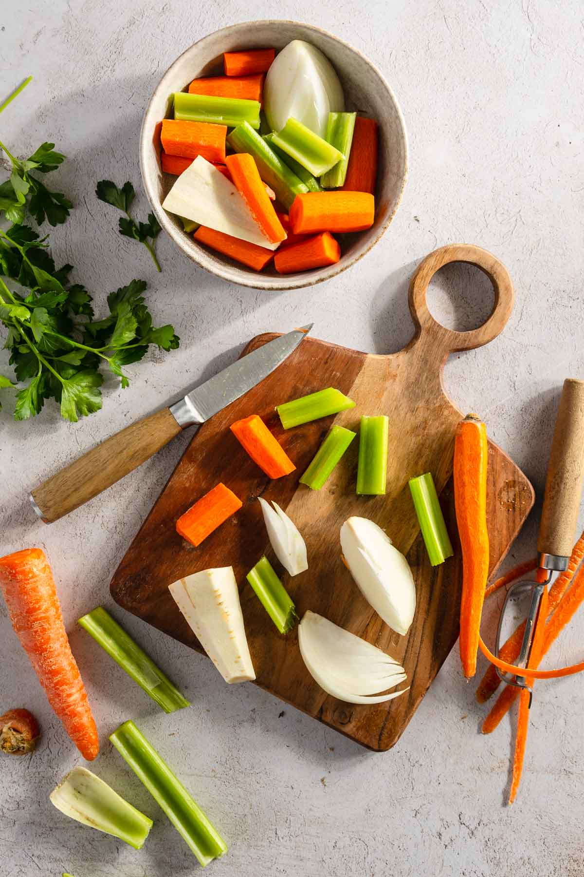 various veggies on a cutting board