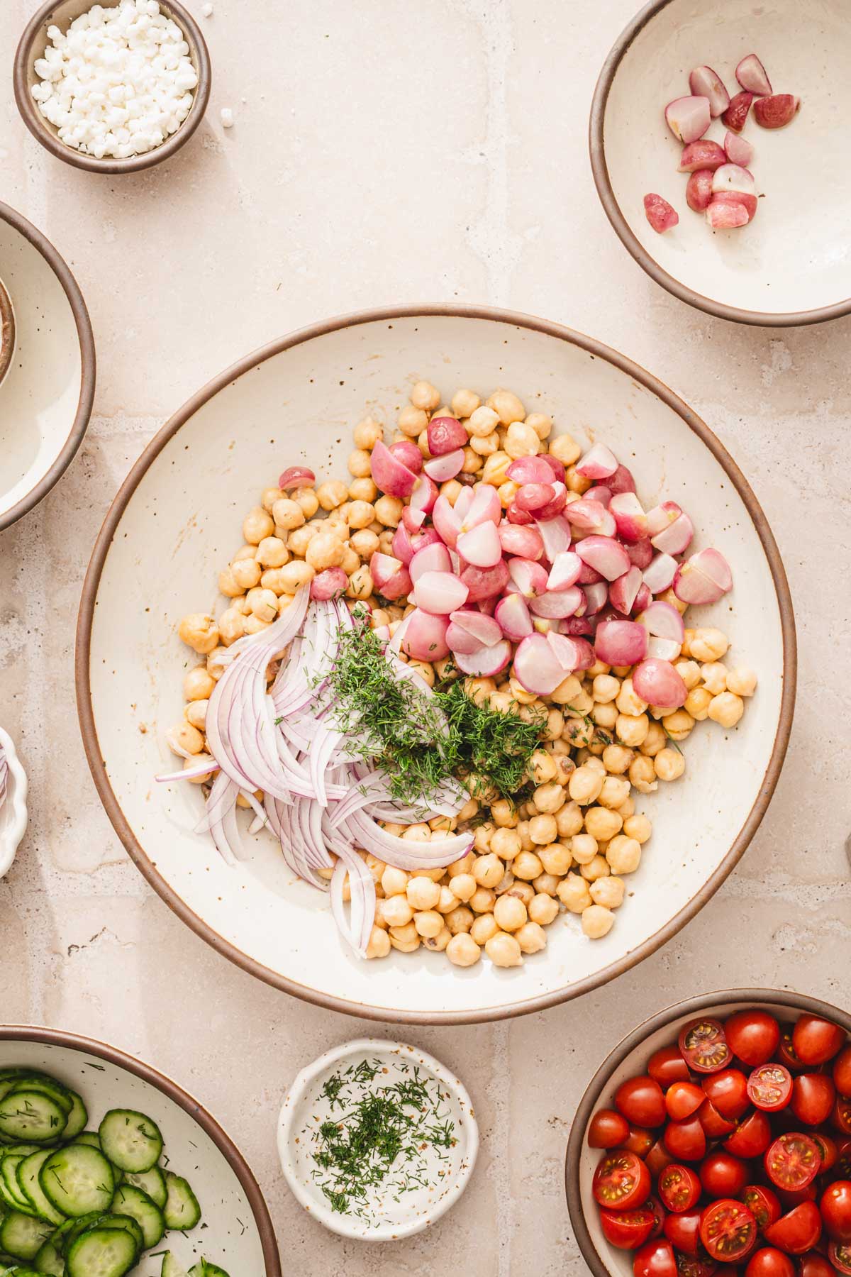 bowl with chikpeas and onions added,