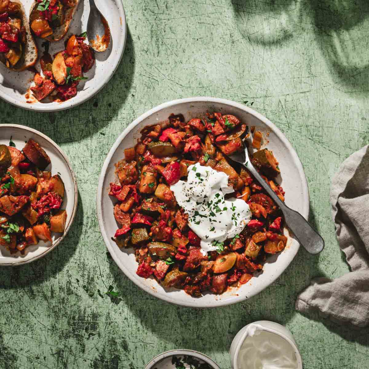 leczo in serving bowls