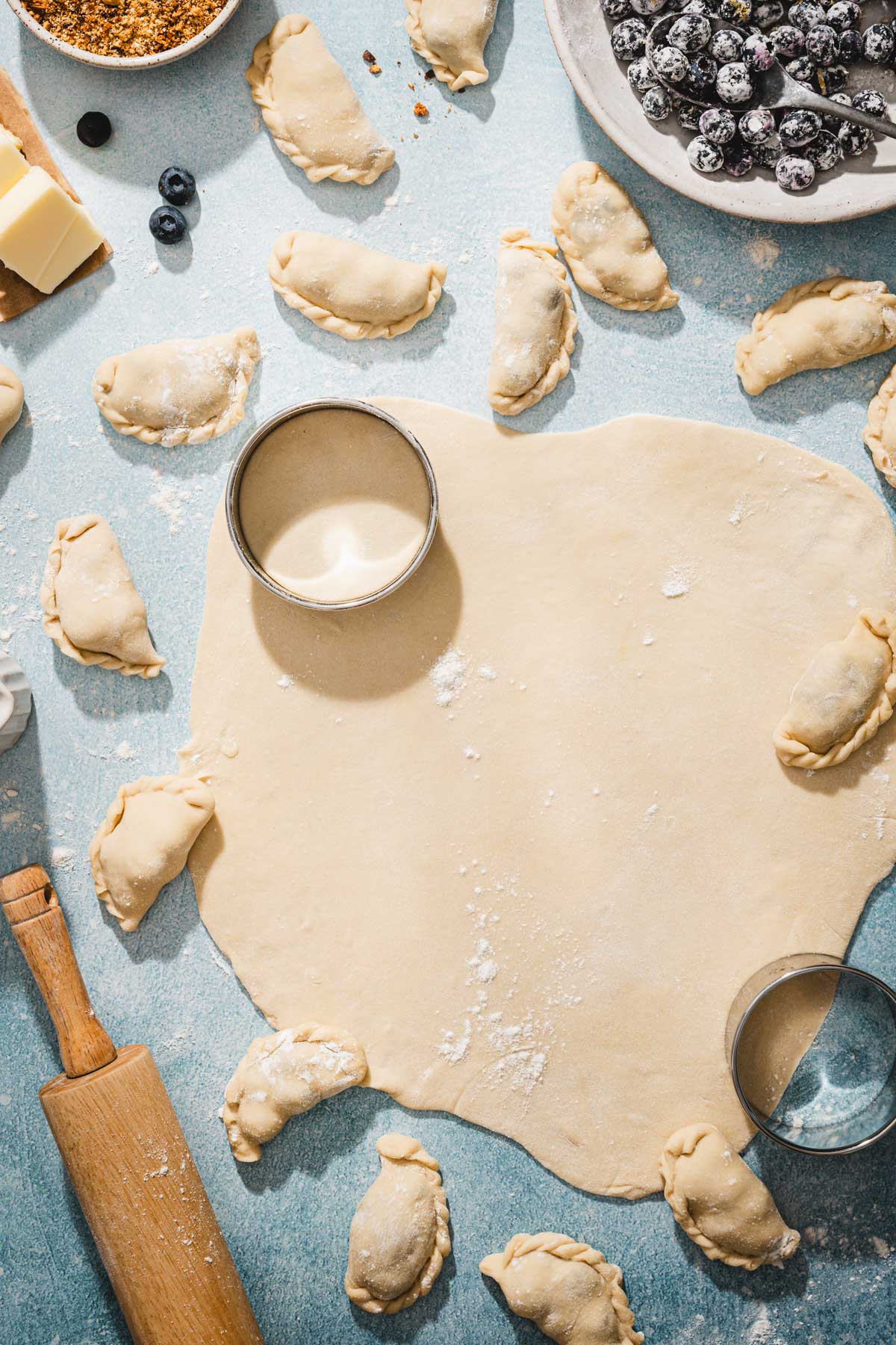 pieerogi dough rolled out