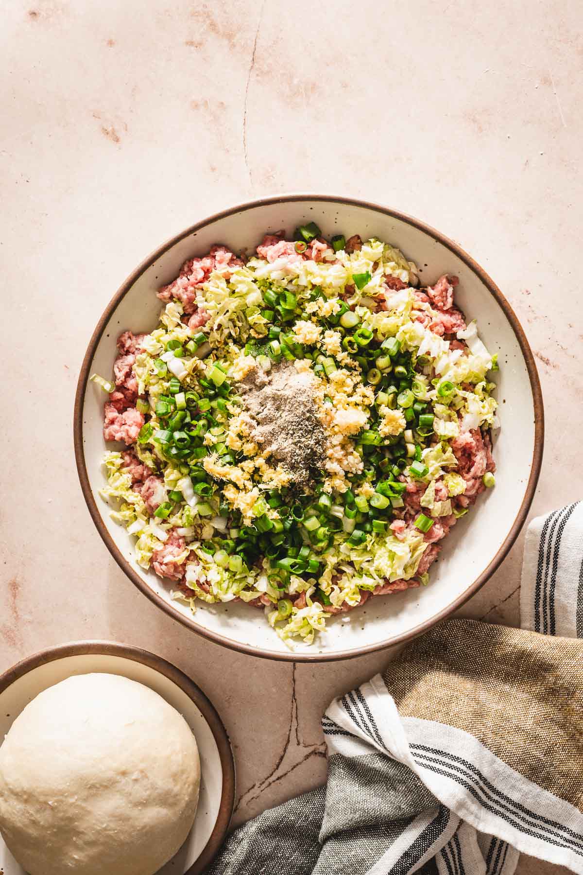 larg bowl with all the ing to mak the filling