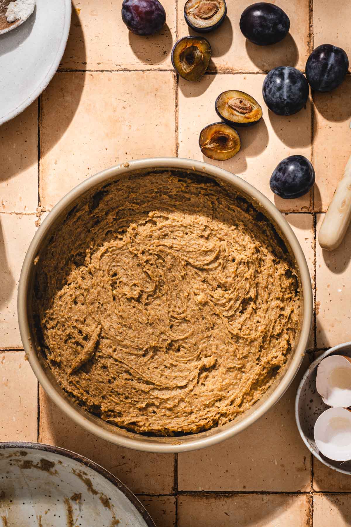 baking pan with cake