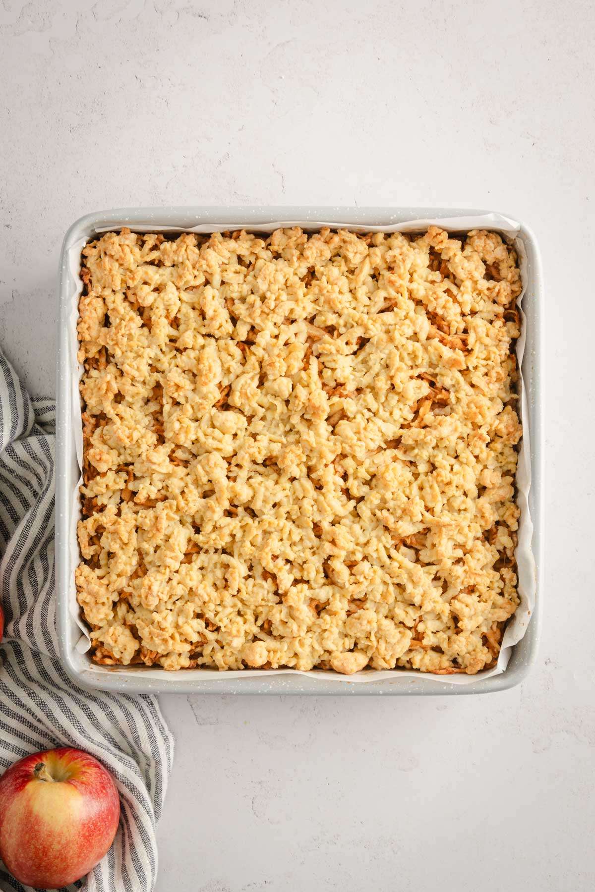 baking dish with finished Szarlotka