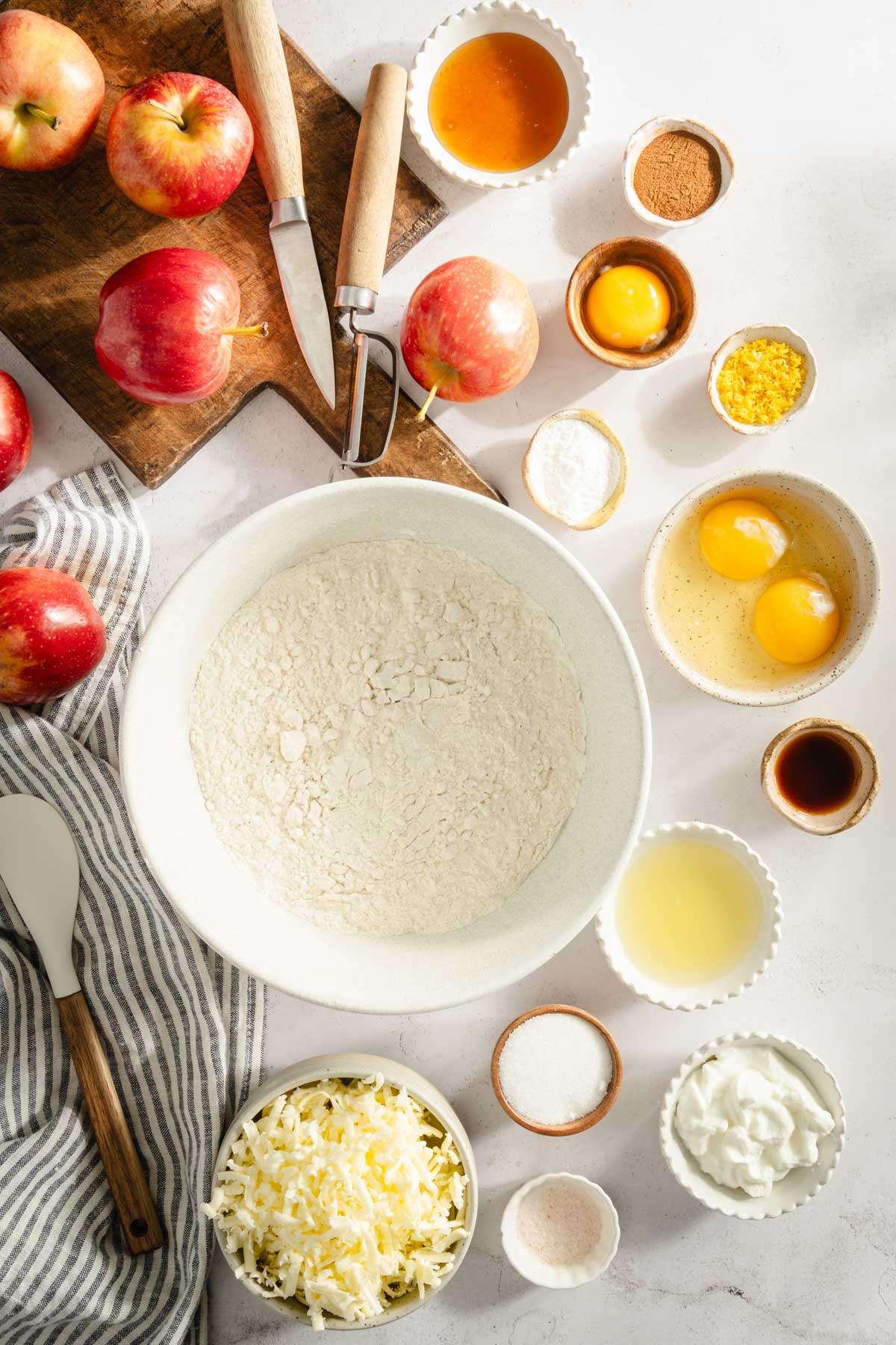 Ingredients to make Szarlotka, whole apples