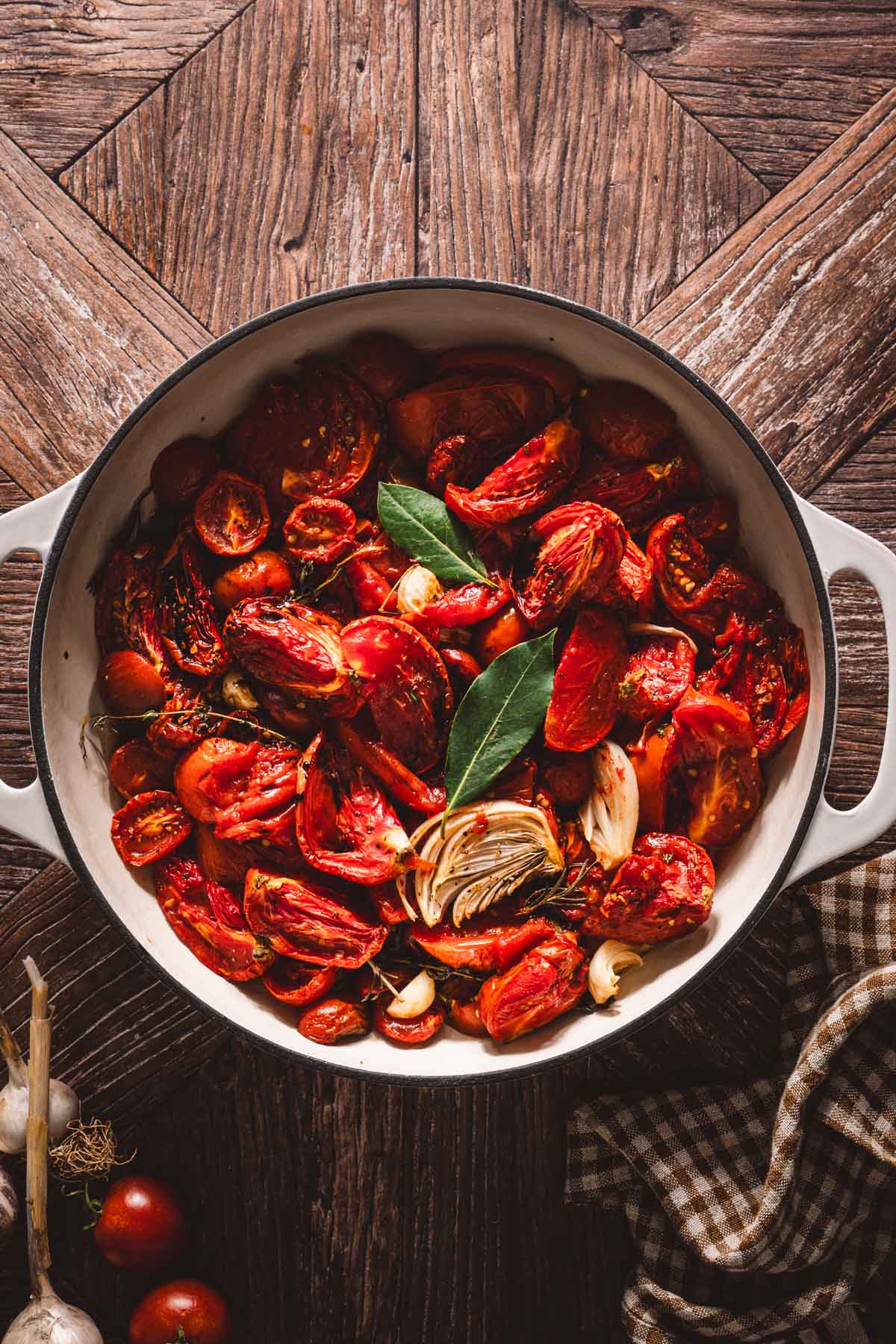 bay leaves and balsamic added to the pan