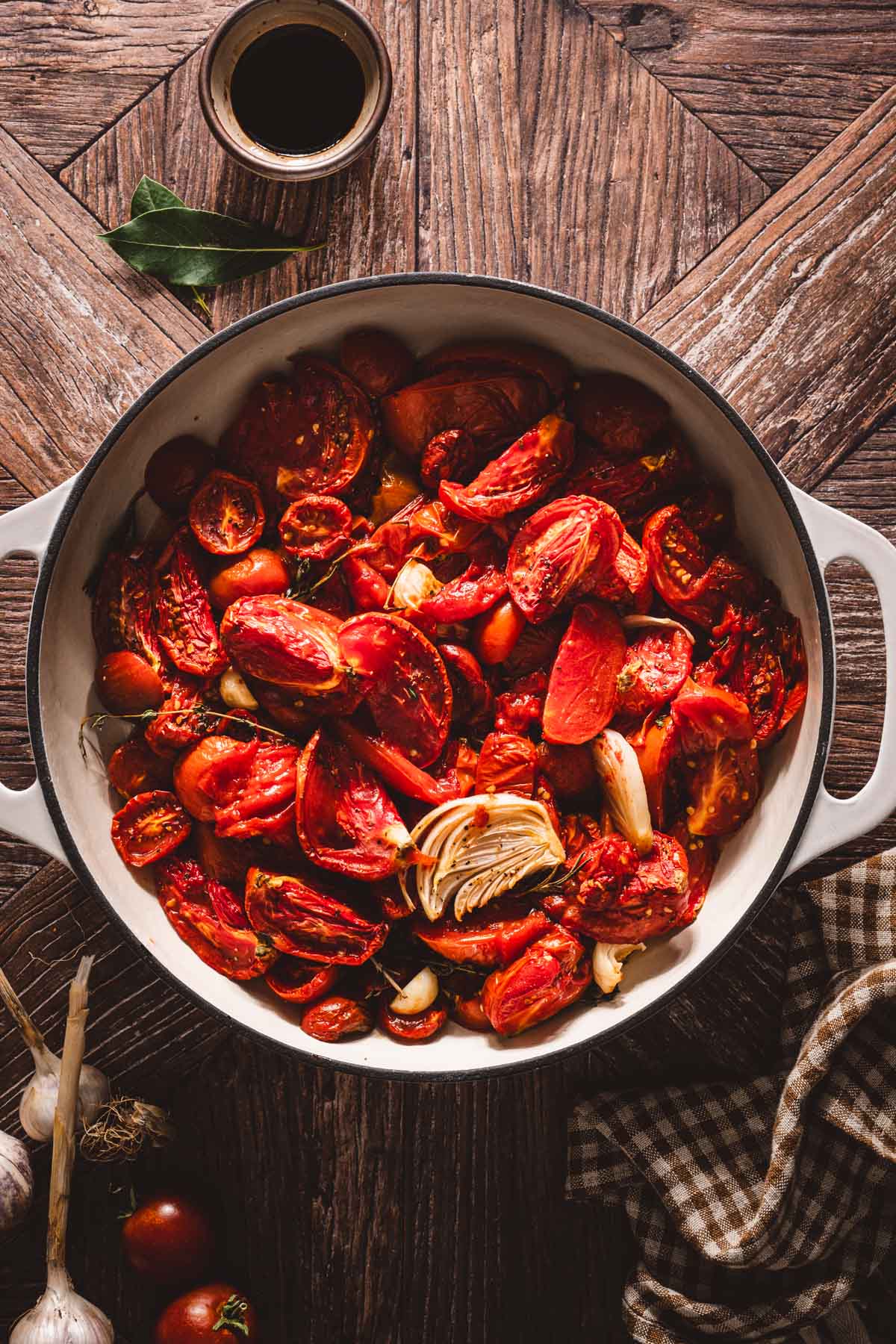 roasted tomatoes in a widepan